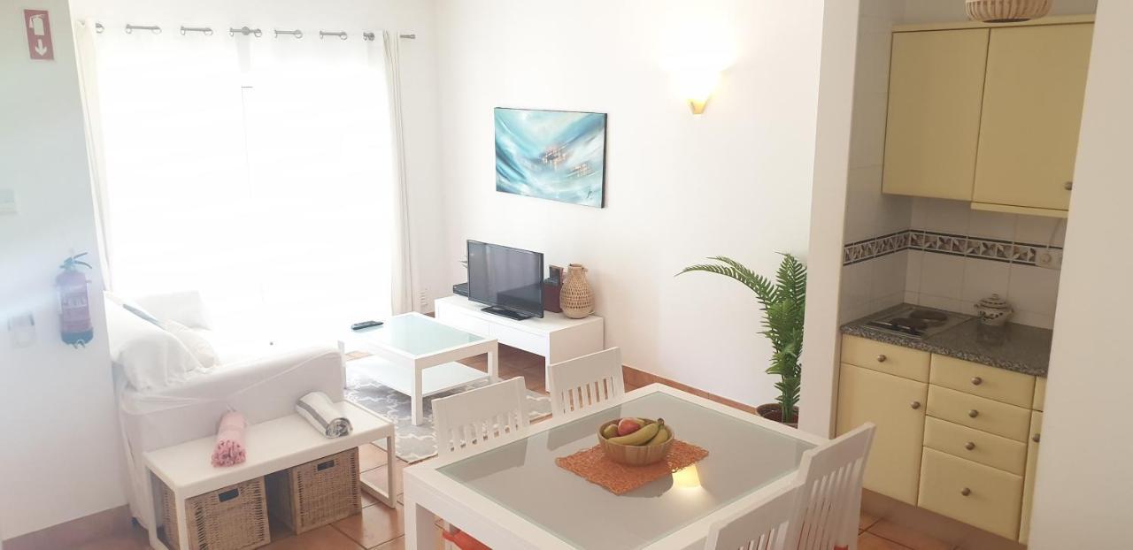 Apartment Vila Mos In Porto Mos Beach Lagos Bagian luar foto