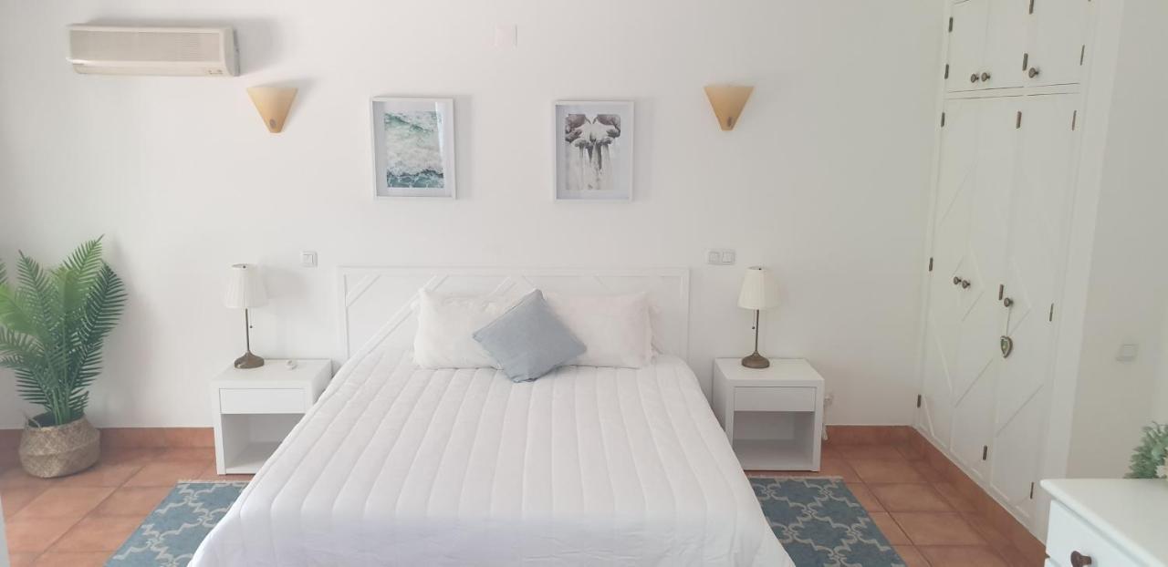 Apartment Vila Mos In Porto Mos Beach Lagos Bagian luar foto