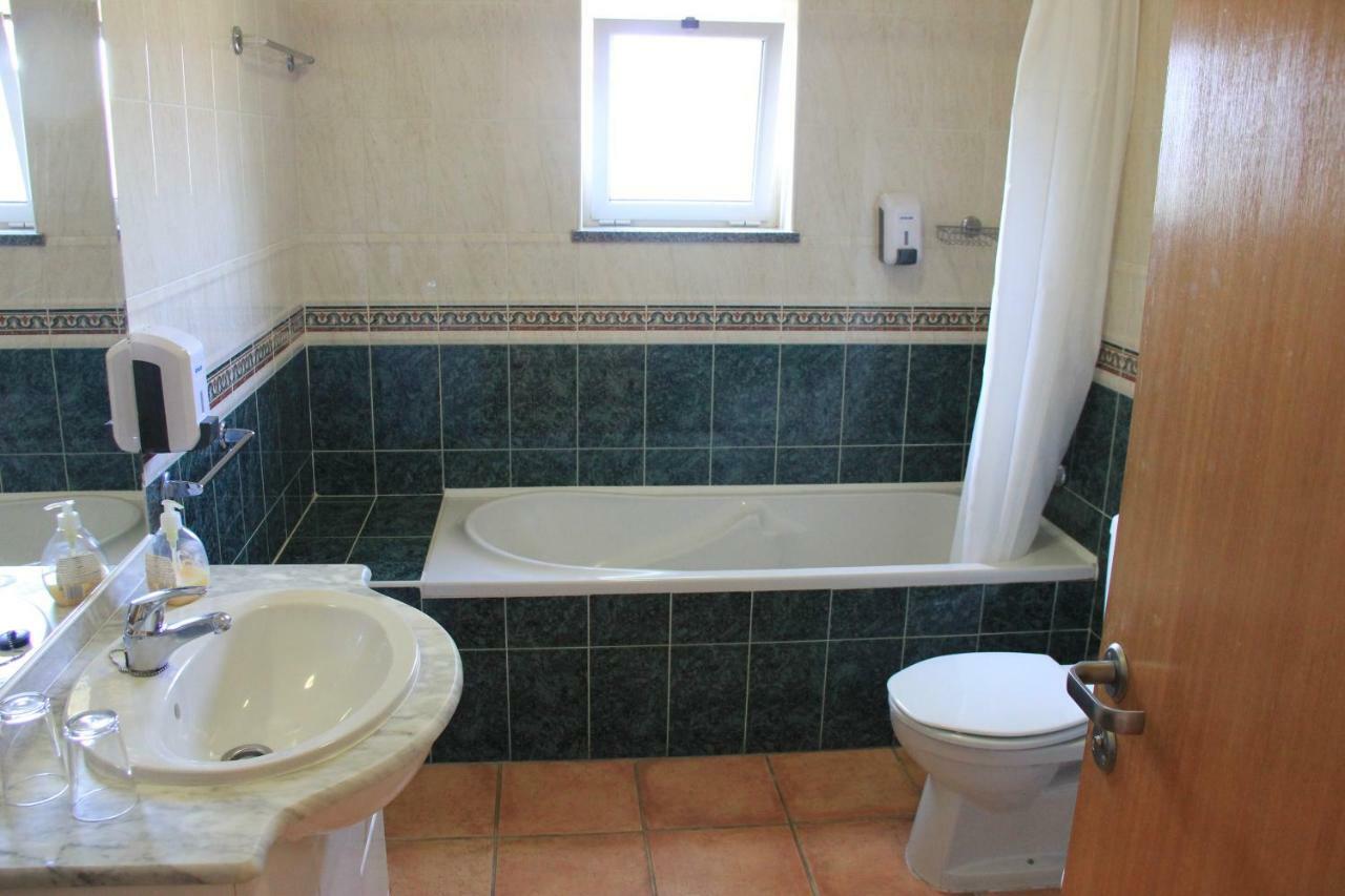 Apartment Vila Mos In Porto Mos Beach Lagos Bagian luar foto